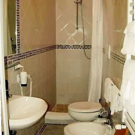 Elide 3*