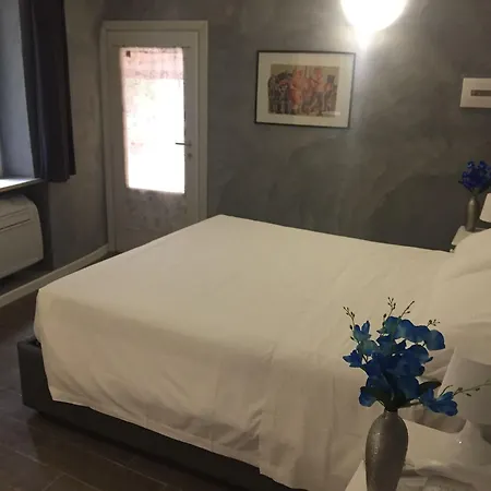 Floor Navona Guest house 2*