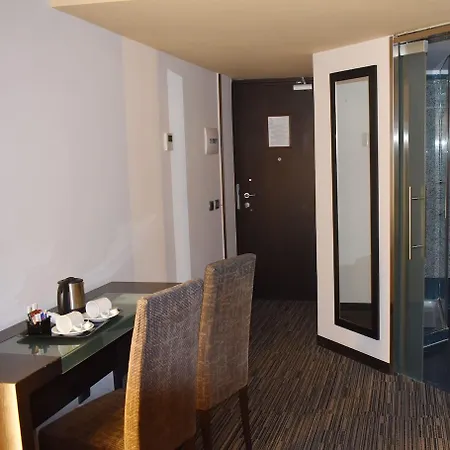 Best Western Plus Universo