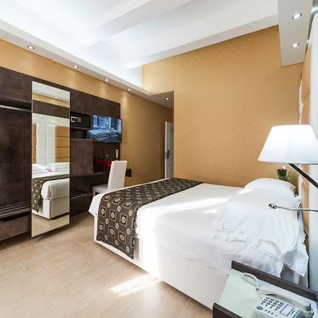 Relais Trevi 95 Boutique (adults Only) Hotel