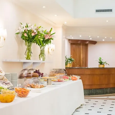Raeli Luce Hotel