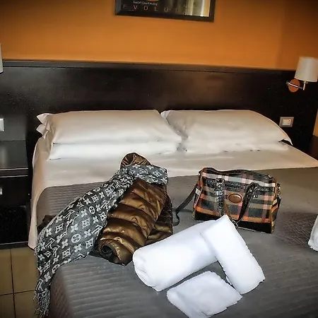 San Lorenzo Hostel *