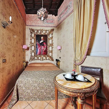 Antica Dimora Dell'orso Bed & Breakfast 2*