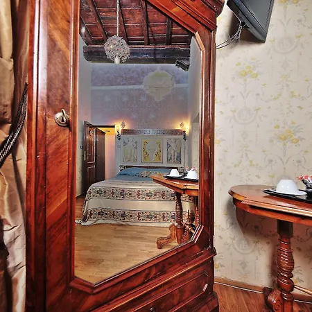 Bed & Breakfast Antica Dimora Dell'orso 2*