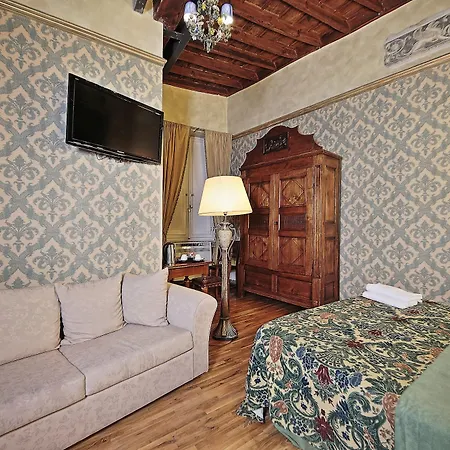 Antica Dimora Dell'orso Bed & Breakfast 2*