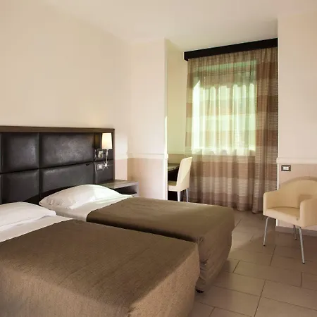 Hotel Artis 4*