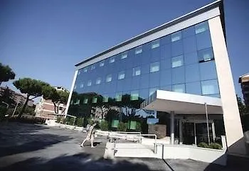 Artis Hotel 4*