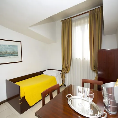 Aparthotel Tassoni 3*