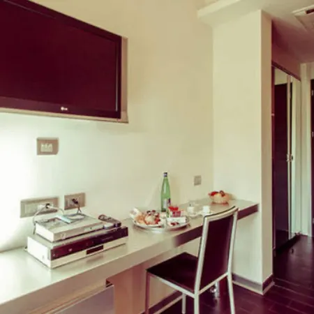 Ways Garden & Leisure 4*