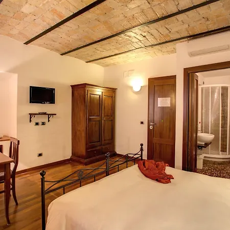 Guest house Residenza Domizia 3*