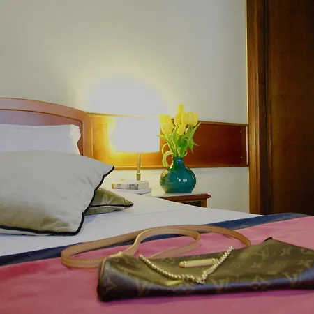 Hotel Teatro Di Pompeo 3*