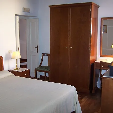 Teatro Di Pompeo 3*