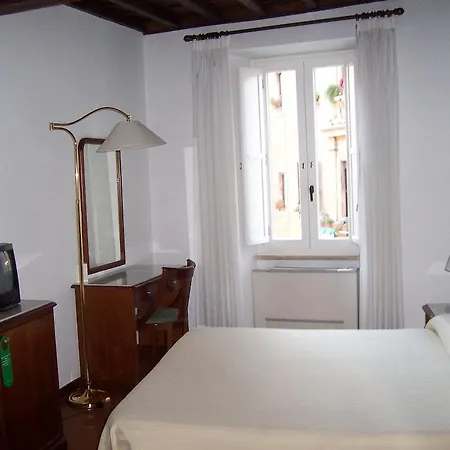 Teatro Di Pompeo Hotel 3*