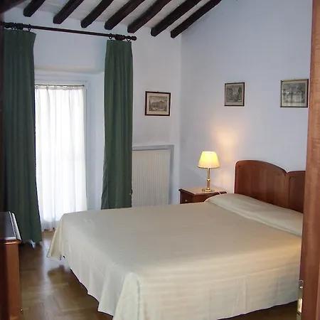Teatro Di Pompeo 3*