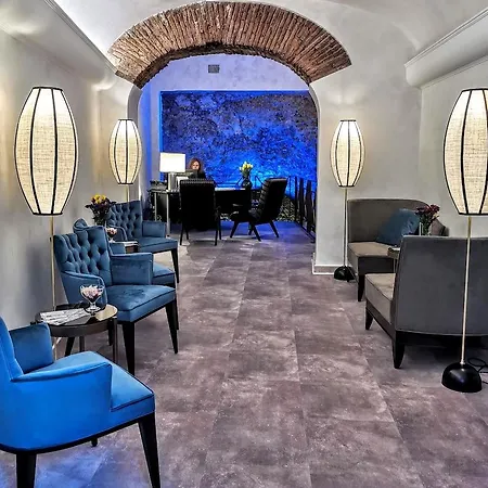 Teatro Di Pompeo Hotel 3*
