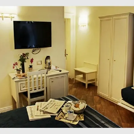 Colosseo Guest house 2*