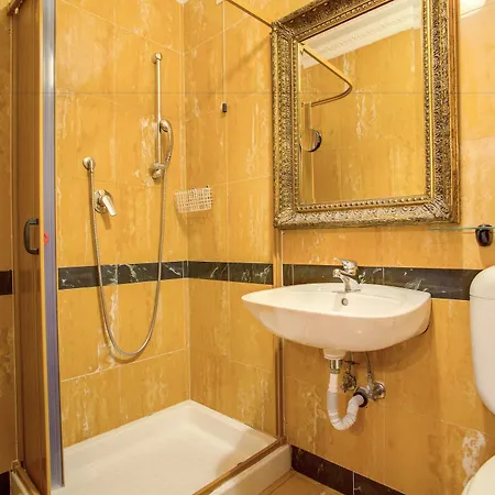 Caravaggio Hotel