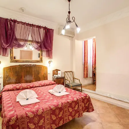 Caravaggio Hotel 3*