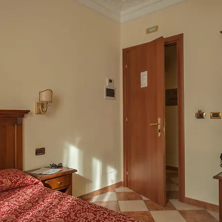 Hotel Romantica 3*