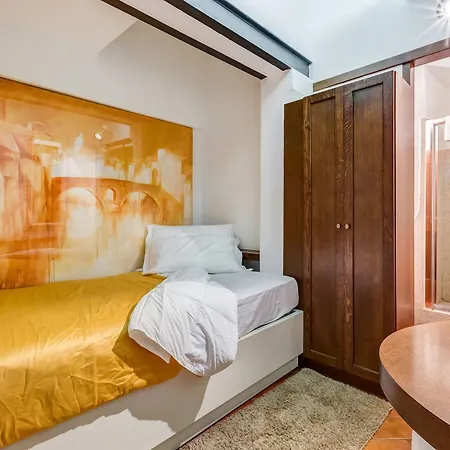 Luxury Navona