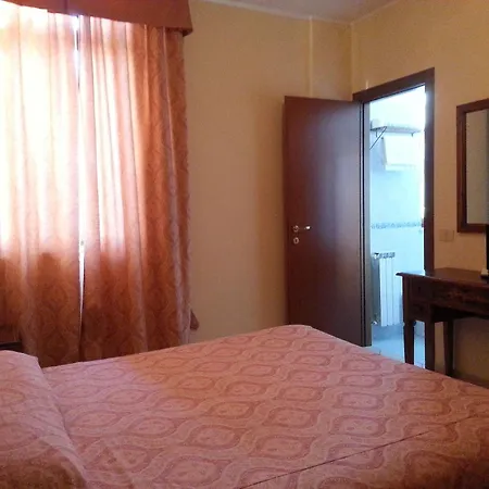 Tempio Di Apollo Hotel Rzym