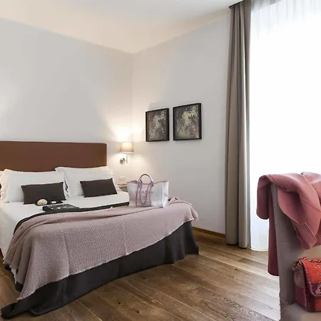 Giuturna Boutique Řím