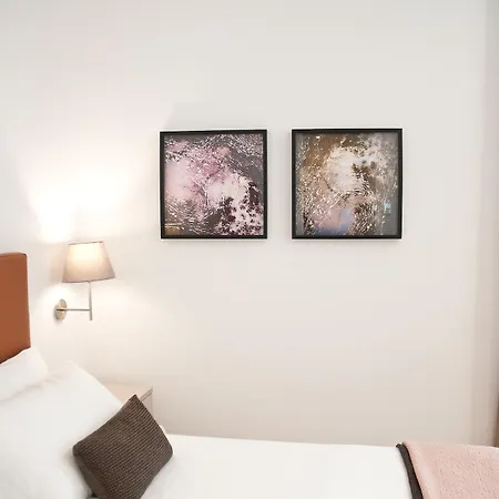 Giuturna Boutique 3*