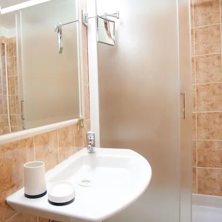 Guesthouse Borromeo Roma Guest house 3*