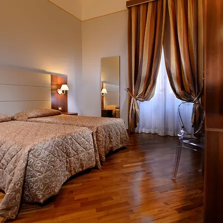 Hotel Golden 2*