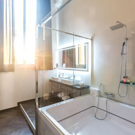 Hotel The H'all Tailor Roma