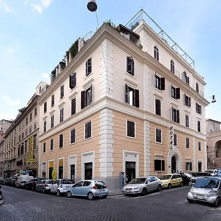 Otel Golden 2*