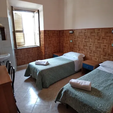 Cressy Hotel