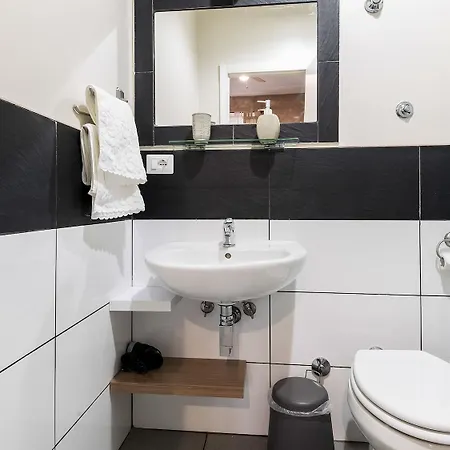 Le Due Civette Bed & Breakfast Rome