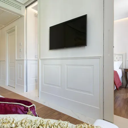 Degli Artisti Hotel 4*