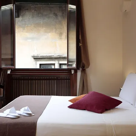Guest house Delle Arti 3*