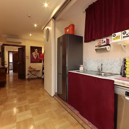 Delle Arti 3* Rome