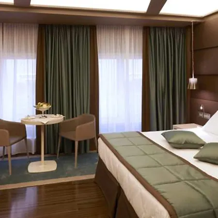 Hotel Harry's Bar Trevi & Restaurant Rome
