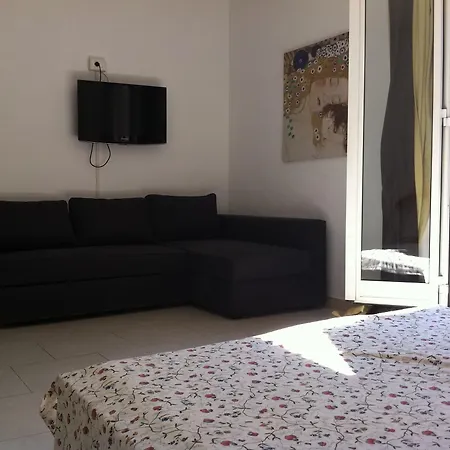 Guest house Holidays S.lorenzo New Rome