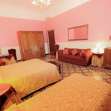 Sweet Hotel
