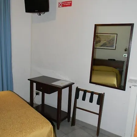 Hotel Primavera 2*