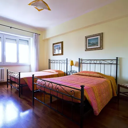 Appia Davila25 Bed and breakfast