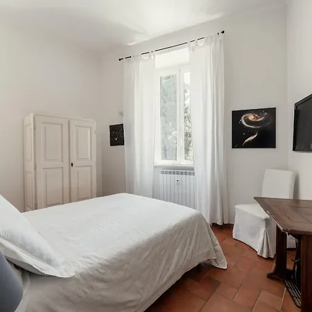 Bed & Breakfast Domus Quiritum Rome