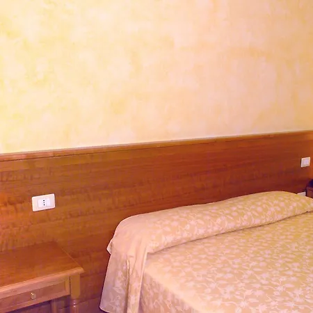 Kriss Otel Roma
