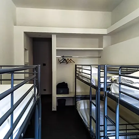Auberge de jeunesse M&j Place *