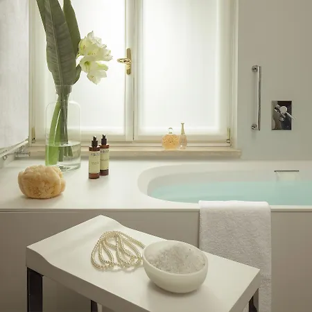 Palazzo Scanderbeg Aparthotel Rome