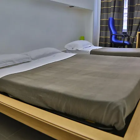 Auberge de jeunesse M&j Place *