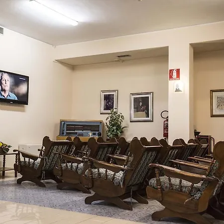 Istituto Piccole Ancelle Di Cristo Re 3*