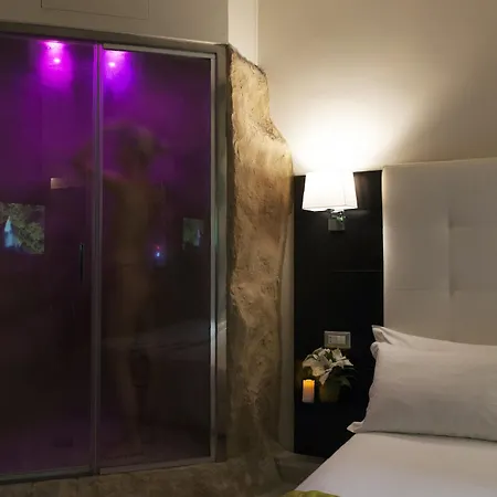 Holidays Boutique 4*