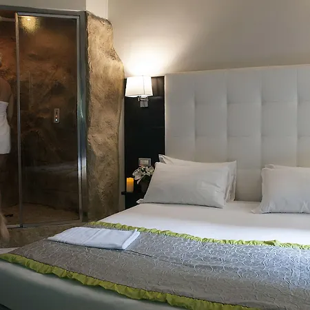 Holidays Boutique Bed & Breakfast