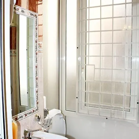 Sergio House לינה וארוחת בוקר 2*
